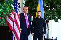 IMAGO / ABACAPRESS : President Trump greets the President of Ukraine President Donald Trump greets the President of Ukraine Volodymyr Zelenskyy at the White House in Washington DC, on Friday, October 17, 2025.