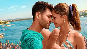 X : Tu Meri Main Tera Main Tera Tu Meri box office collection day 2