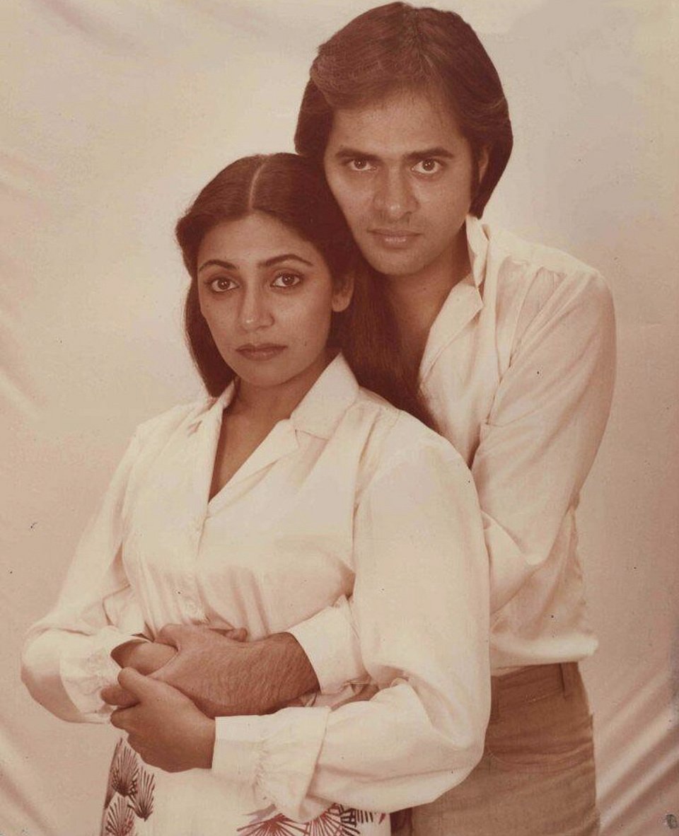 Deepti Naval & Farooq Shaikh in Chasme Budoor (1981)
