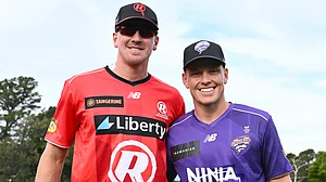 X/ BBL : Hobart Hurricanes Vs Melbourne Renegades, Big Bash League 2025-26: HBH Bowling First - Check Playing XIs