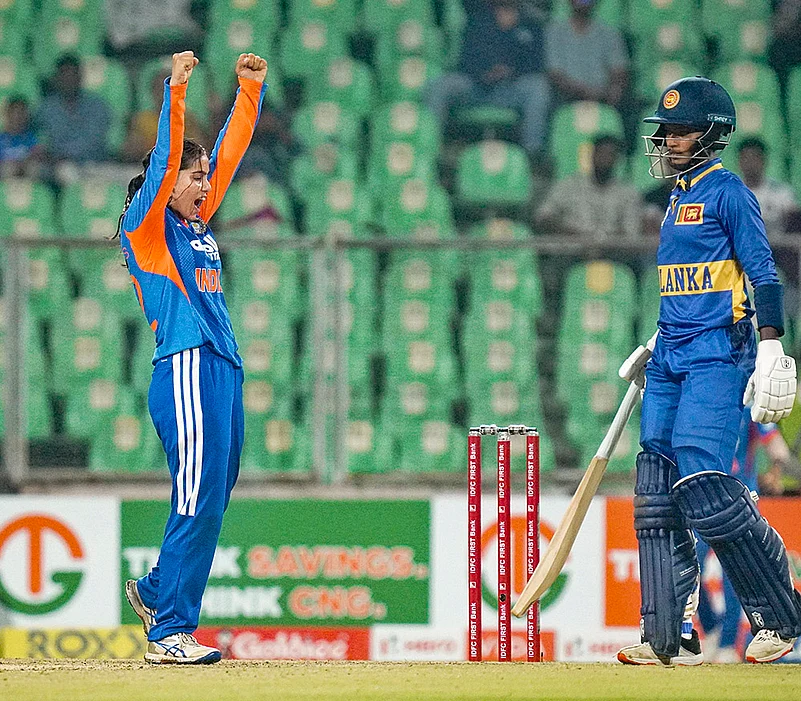 IND-W vs SL-W 4th T20I match-Vaishnavi Sharma