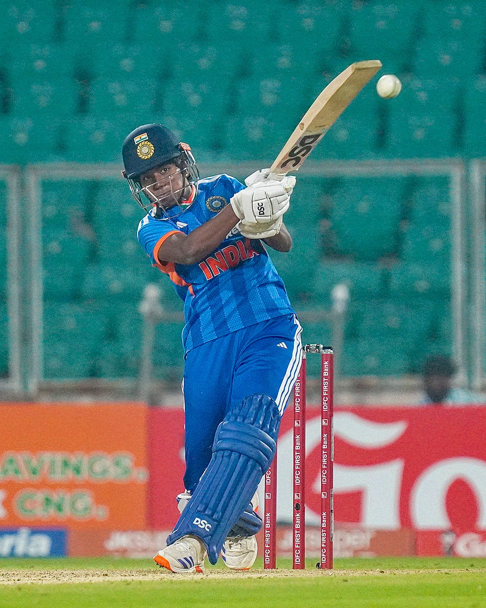 IND-W vs SL-W: 5th T20I match-Indias Arundhati Reddy