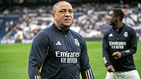 X : Roberto Carlos had heart surgery in Brazil and is now out of danger