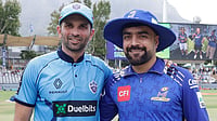 X/MICapeTown : MI Cape Town captain Rashid Khan with his counterpart Keshav Maharaj