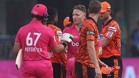 Delano Potgieter of Paarl Royals and Paarl Royals captain David Miller celebrate as Paarl Royals (PR) beat Sunrisers Eastern Cape (SEC) by 5 wickets
