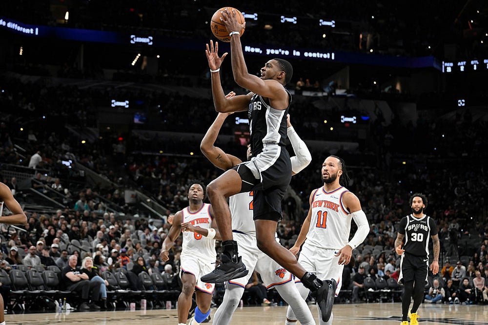 NBA Basketball Game: San Antonio Spurs vs New York Knicks