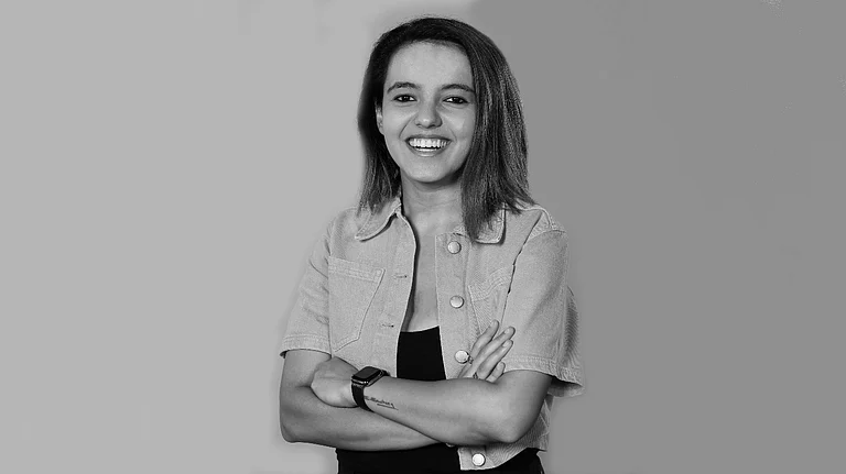 Simran Sawhney - null