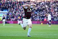 Aston Villa 3-1 Nottingham Forest, Premier League 2025-26: John McGinn Brace Powers Villans' Win | Photo: Martin Rickett/PA via AP : Aston Villa's John McGinn celebrates scoring their side's third goal during their English Premier League soccer match in Birmingham, England.