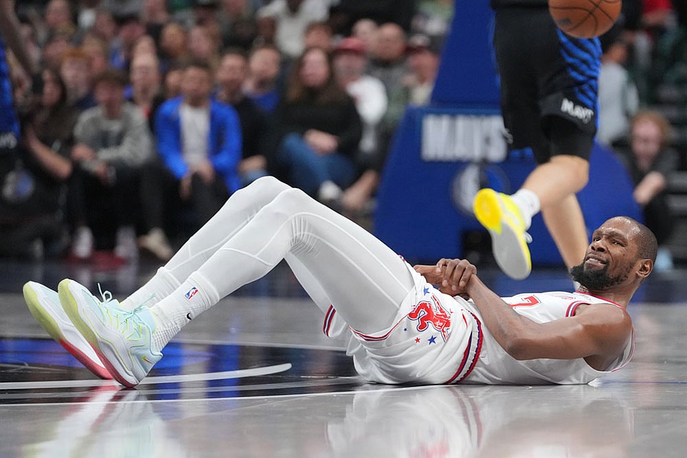 NBA Basketball: Houston Rockets vs Dallas Mavericks