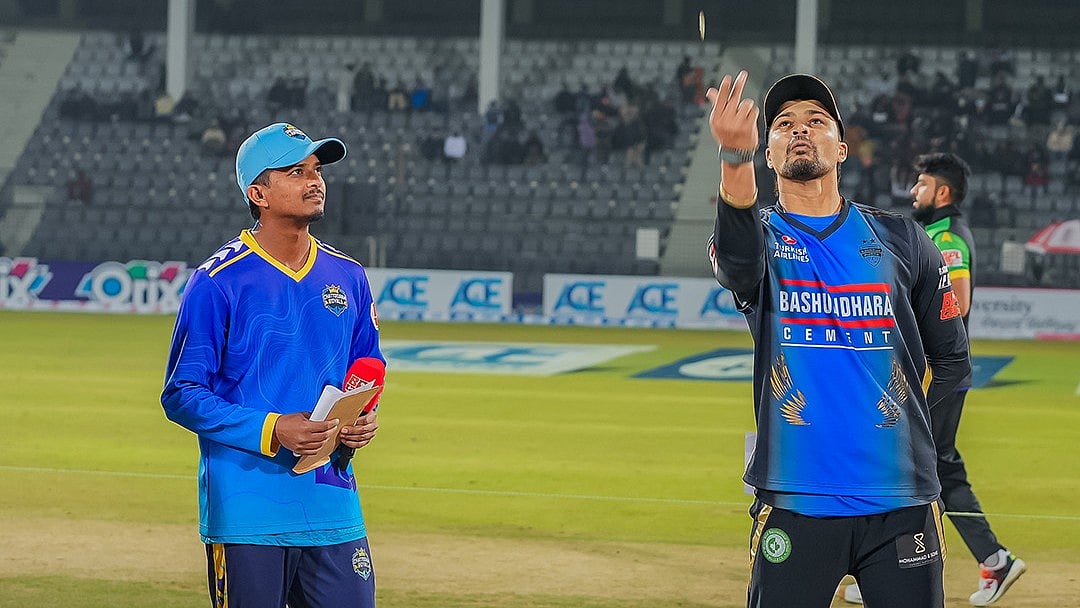 Captains at the toss for the Bangladesh Premier League 2025-26 between Chattogram Royals and Rangpur Riders in Sylhet. - X/Bangladesh Cricket