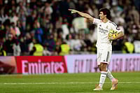 Real Madrid 5-1 Real Betis, La Liga: Gonzalo Garcia Hat-trick Hands RMA Thumping Win | Photo: AP/Pablo Garcia : Real Madrid's Gonzalo Garcia greets fans after the Spanish La Liga soccer match between Real Madrid and Real Betis Sevilla in Madrid, Spain.