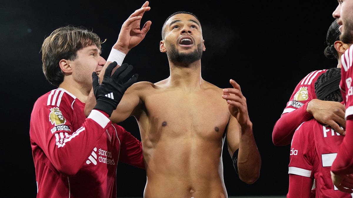 Liverpool's Cody Gakpo celebrates after scoring his side's second goal during the English Premier League soccer match between Fulham and Liverpool in London, Sunday, Jan. 4, 2026.  - | Photo: AP/Alastair Grant