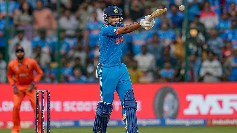 Shreyas Iyer suffered a spleen laceration in Sydney in October 2025. - Photo: File/AP