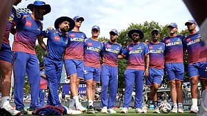 SA20 : MI Cape Town in a huddle ahead of their SA20 game against Joburg Super Kings.