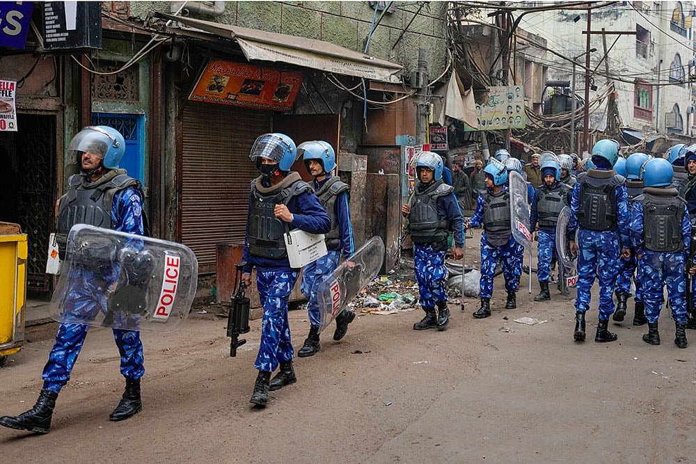 Demolition Drive Syed Faiz Elahi Mosque Turkman Gate