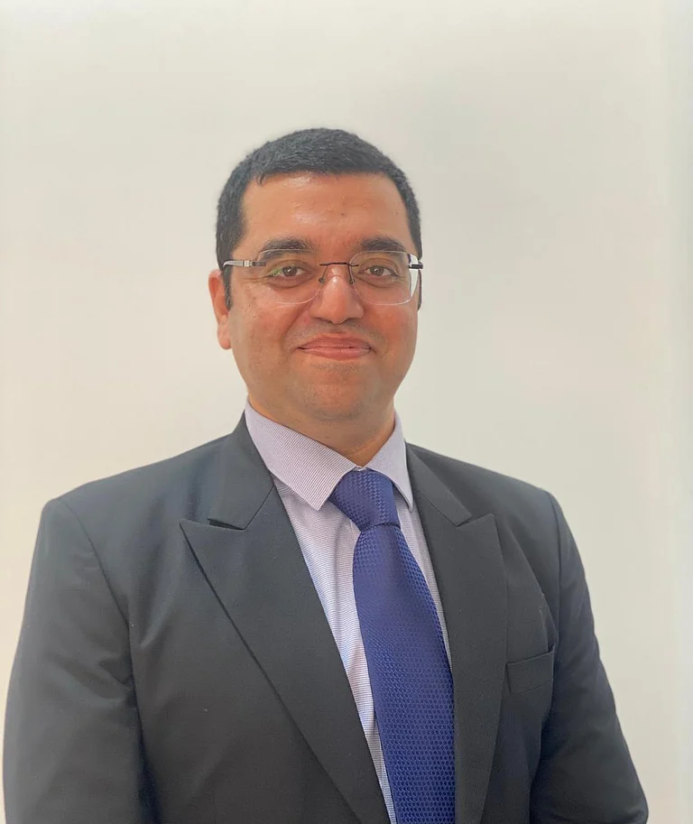 Dr. Raman Narang - null