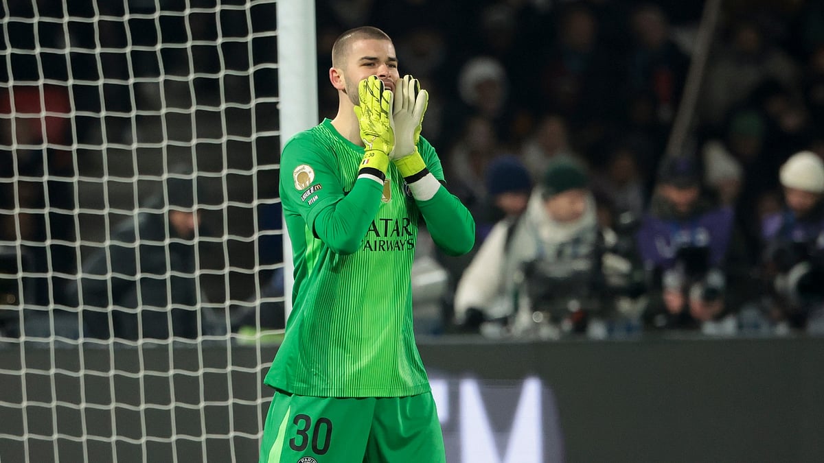 Paris Saint-Germain goalkeper Lucas Chevalier - null