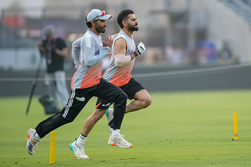 Virat Kohli and Ravindra Jadeja during a practice session