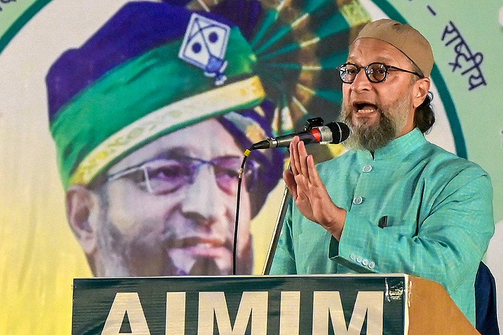 Maha civic polls: Owaisi campaigns in Nagpur 