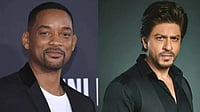 Instagram  : Will Smith (L) Shah Rukh Khan (R)