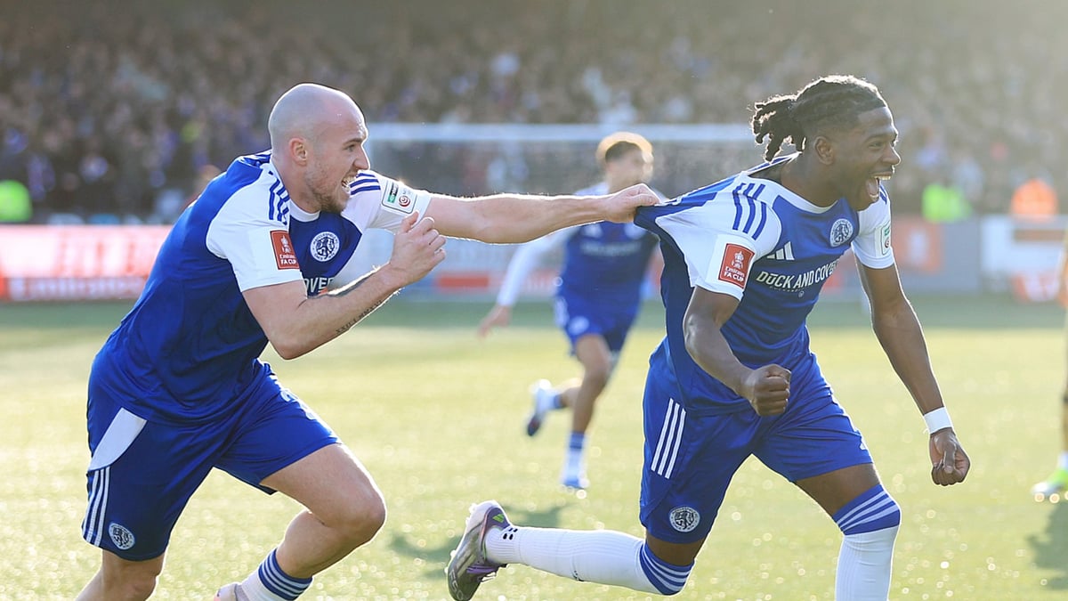 Macclesfield stunned Palace in the FA Cup - null