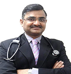 Dr. Vijay Kumar Agrawal, Pulmonologist and Critical Care Specialist at Yatharth Hospital, Faridabad