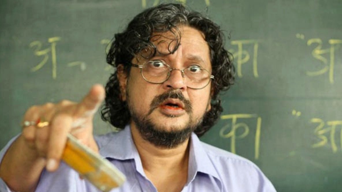 Amole Gupte as Khadoos in Stanley Ka Dabba