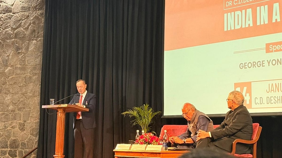 Former Singapore foreign minister George Yong-Boon Yeo, Ambassador Shyam Saran and Shri K. N. Shrivastava at Indian International Centre.  - Mrinalini Dhyani