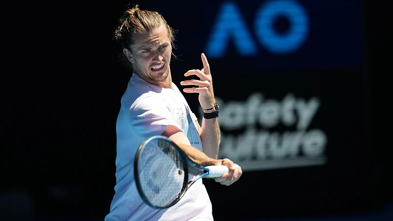 Alexander Zverev win the 2nd round of Australian Open 2026 against Alexandre Muller to book a berth in round 3 against Cameroon Noorie. - Photo: AP