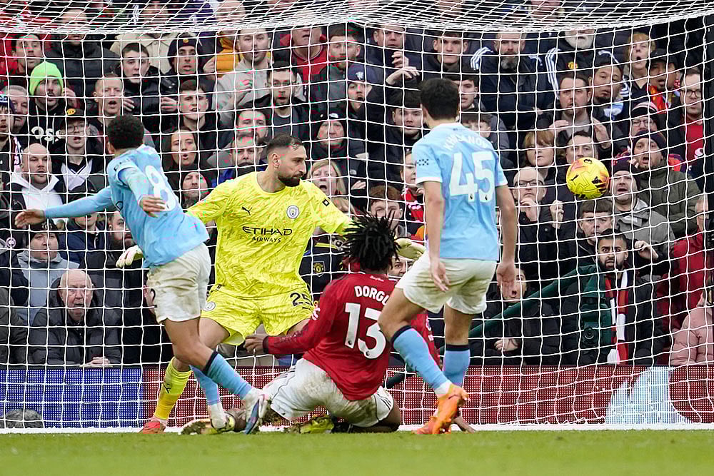 United Vs City Manchester Derby Premier League 2025-26-Patrick Dorgu