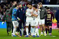 | Photo: AP/Jose Breton : Real Madrid's Kylian Mbappe (10) and teammates celebrate at the end of the Spanish La Liga soccer match against Levante in Madrid, Spain. 