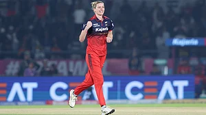 X/ wplt20 : Gujarat Giants Vs Royal Challengers Bengaluru, WPL 2026: Gautami Naik’s 73 Leads RCB To 178/6; GG Bundle Out For 117/8