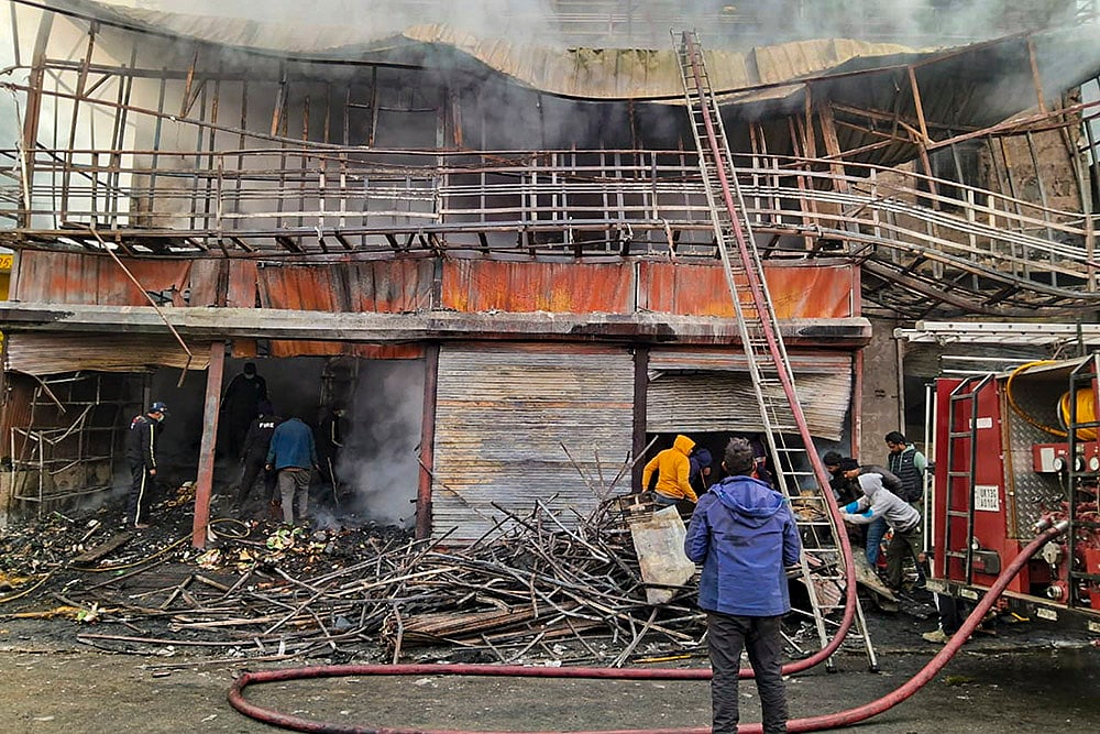 Fire breaks out at shop in Rudraprayag