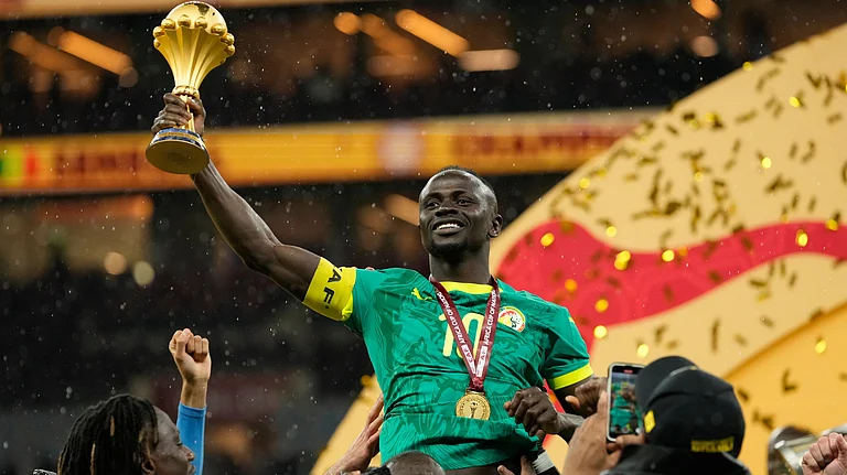 Senegal's Sadio Mane holds the trophy aloft after winning the Africa Cup of Nations final soccer match agaisnt Morocco, in Rabat, Morocco, Sunday, Jan. 18, 2026. - | Photo: AP/Mosa'ab Elshamy