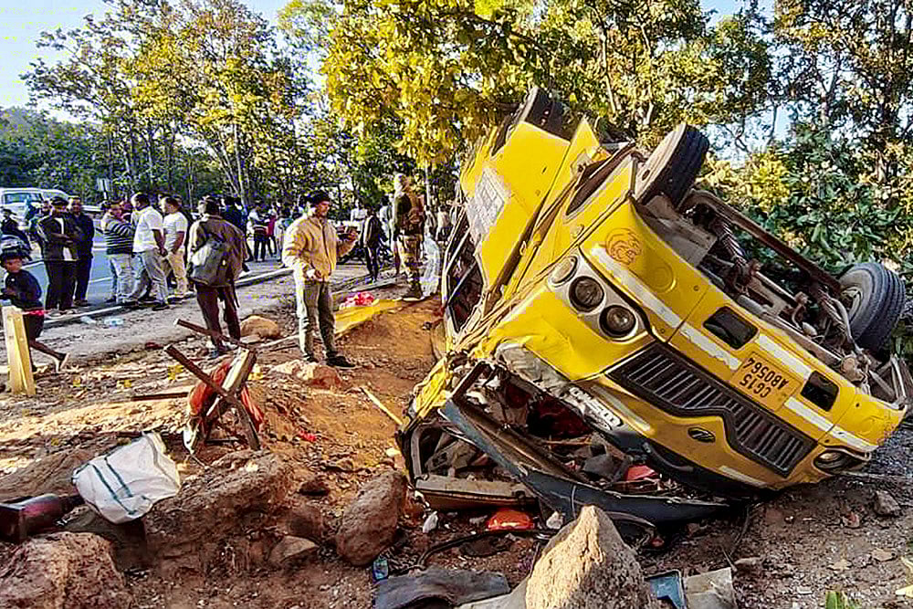 7 killed, 80 injured in bus accident