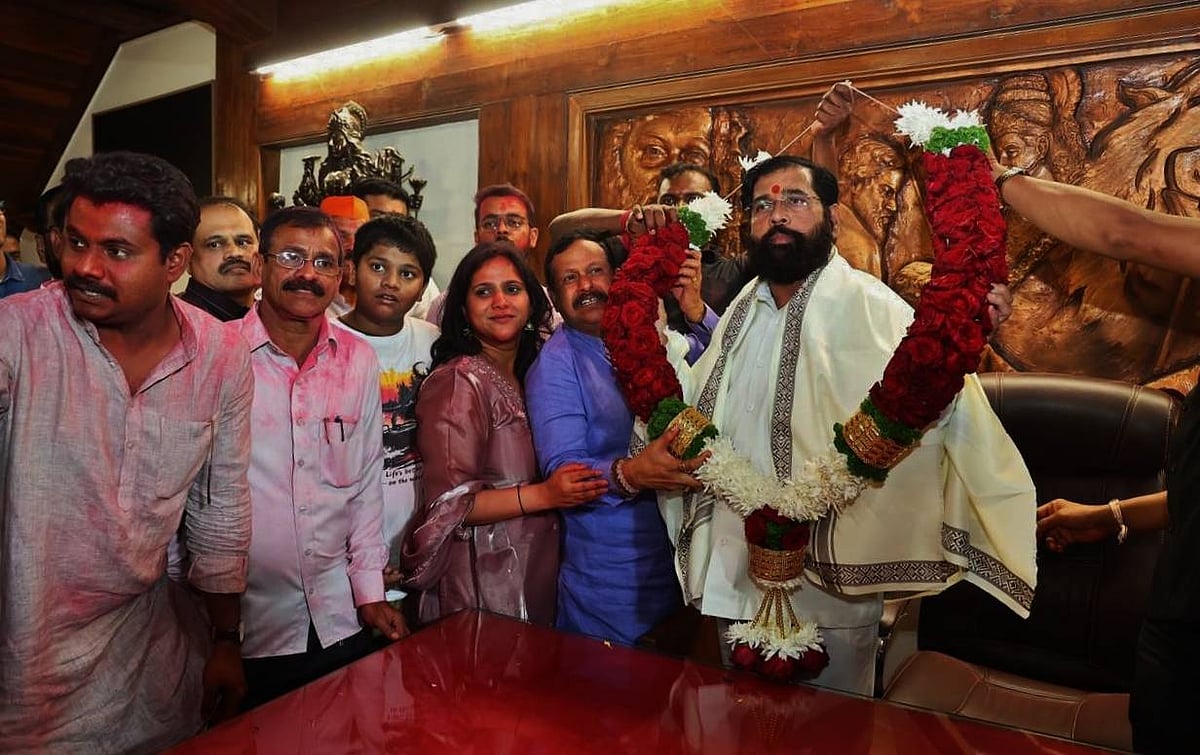 Eknath Shinde emerged as king maker for BMC, securing 29 seats with Shiv Sena (Shinde faction). Shinde now bargains for equal stakes in power.  - IMAGO / Hindustan Times