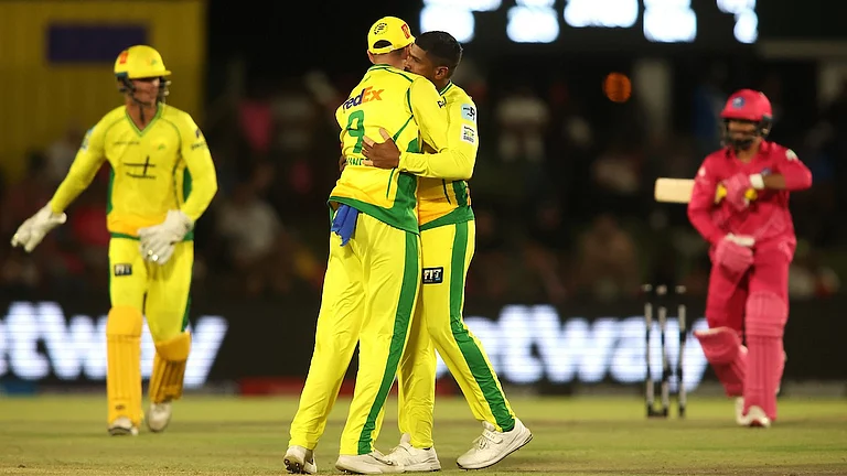 Joburg Super Kings captain James Vince and Prenelan Subrayen of Joburg Super Kings celebrate as Joburg Super Kings (JSK) beat Paarl Royals (PR) by 45 runs. - SA20/Sportzpics