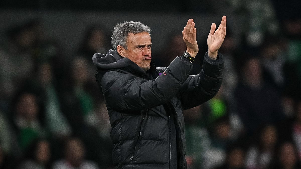 Luis Enrique On Sidelines of Sporting CP vs PSG UCL 2025-26 Match - null
