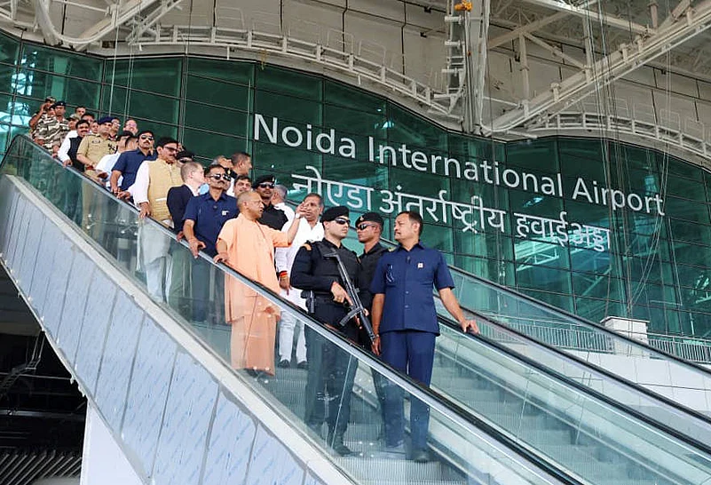 CM Yogi Adityanath, Noida Airport