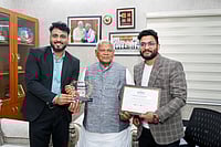 National Recognition In 2025, Bigger Goals For 2026: Madhav Immigration’s Vision Minister MSME hon'ble sh. Jitan Ram Manhji presenting award to team Madhav Immigration