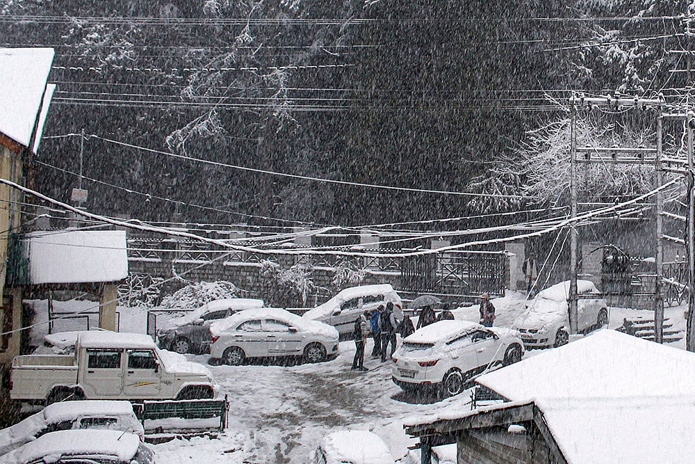 Weather: Snowfall in HPs Kullu