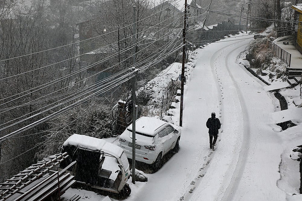 Weather: Snowfall in J-Ks Doda
