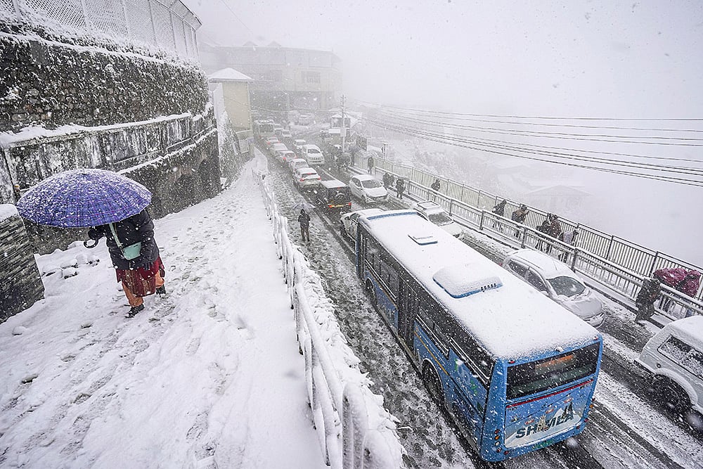 Weather: Snowfall in Shimla