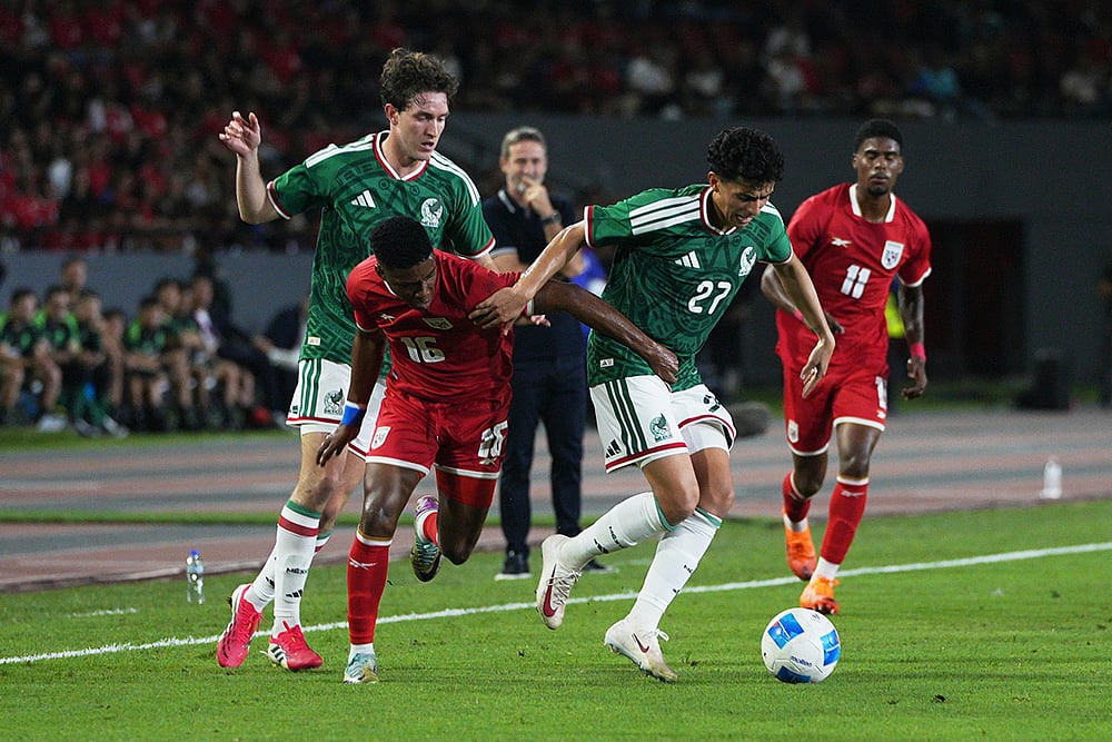 Panama vs Mexico international friendly soccer match-Kevin Galvan