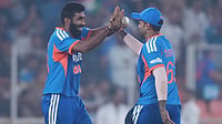 IND Vs NZ 2nd T20I: Why Jasprit Bumrah And Axar Patel Are Not Playing Today? | Photo: AP/Ajit Solanki : India's Jasprit Bumrah, left, celebrates with captain Suryakumar Yadav after the dismissal of South Africa's Marco Jansen during the fifth T20 cricket match between India and South Africa in Ahmedabad.