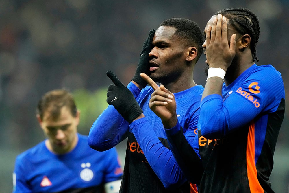 Inter Milan and Pisa Italian soccer serie A match-Ange-Yoan Bonny