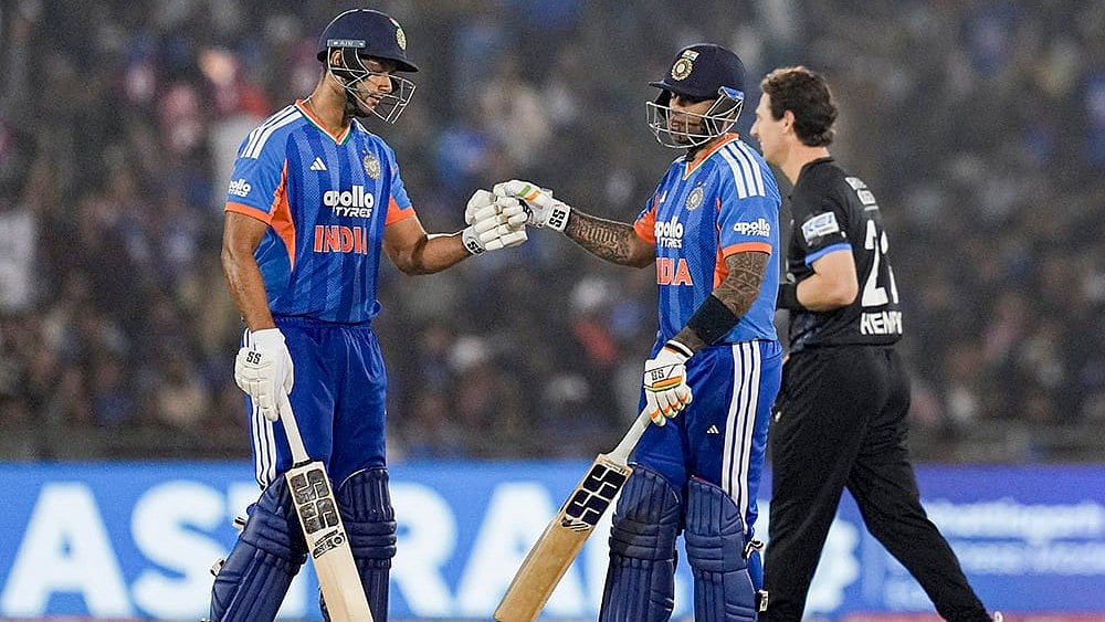 India's Shivam Dube and Suryakumar Yadav during the second T20I cricket match between India and New Zealand, at Shaheed Veer Narayan Singh International Cricket Stadium, in Raipur, Chhattisgarh. - | Photo: PTI/Karma Bhutia