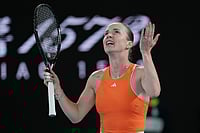 Elina Svitolina Vs Mirra Andreeva, Australian Open: Ukrainian Sets Up Coco Gauff QF Clash | Photo: AP/Dita Alangkara : Elina Svitolina of Ukraine celebrates after defeating Mirra Andreeva of Russia in their fourth round match at the Australian Open tennis championship in Melbourne, Australia.