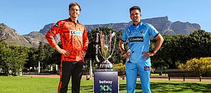 Special Arrangement : Tristan Stubbs and Keshav Maharaj pose with the SA20 trophy ahead of the 2026 Final on January 25