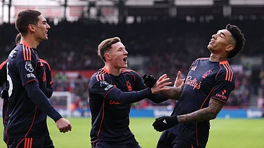 Brentford 0-2 Nottingham Forest, Premier League: Visitors Stun High‑Flying Bees To Move Clear Of Drop Zone